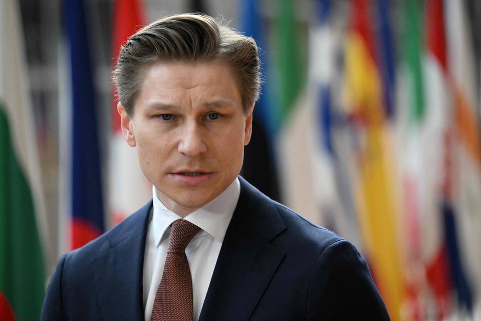 Häkkänen STT:lle: Suomi ei vielä ilmaise mielipidettään eurooppalaiseen, Libanonin armeijaa tukevan mahdollisen toiminnan suhteen. Häkkänen STT:lle: Suomi ei vielä ilmaise mielipidettään eurooppalaiseen, Libanonin armeijaa tukevan mahdollisen toiminnan suhteen. 1