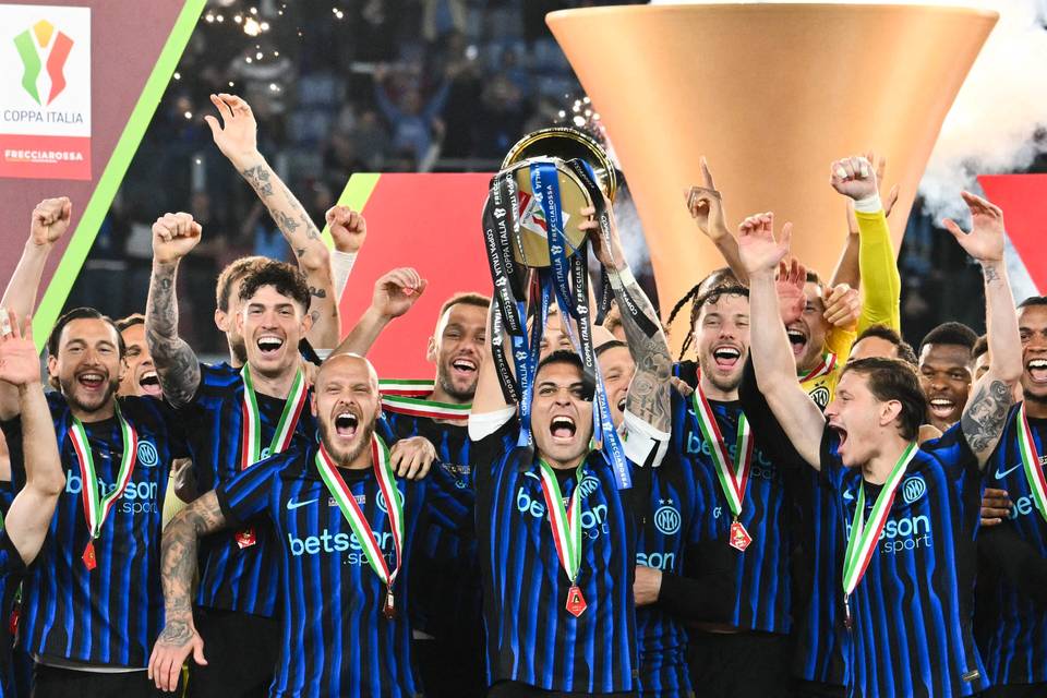 Inter varmisti liigamestaruutensa cupin voitolla, Lazion omistaja sai jälleen kritiikkiä. 1