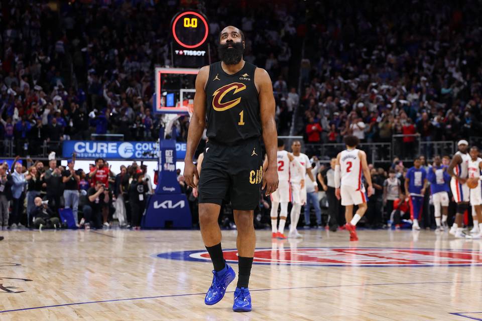 Jännittävä loppuratkaisu NBA-ottelussa herättää tunteita 1