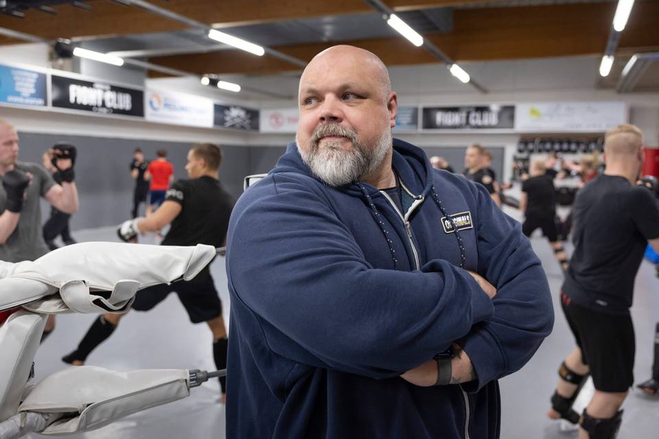 "Joukkueilla on omat tukijansa ja vastustajansa" – kamppailulajien asiantuntijat jakavat mielipiteensä Ice Cagen ottelupareista ja tapahtumasta yleisesti "Joukkueilla on omat tukijansa ja vastustajansa" – kamppailulajien asiantuntijat jakavat mielipiteensä Ice Cagen ottelupareista ja tapahtumasta yleisesti 1