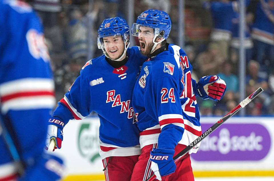 Jussi Ahokkaan valmentama Rangers dominoi Memorial Cupissa – seuraa, miten nyrkit nousivat murskavoitossa. Jussi Ahokkaan valmentama Rangers dominoi Memorial Cupissa – seuraa, miten nyrkit nousivat murskavoitossa. 2