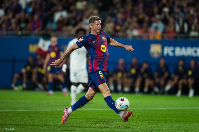 Lewandowski jättää FC Barcelonan kauden päättyessä. Lewandowski jättää FC Barcelonan kauden päättyessä. 1