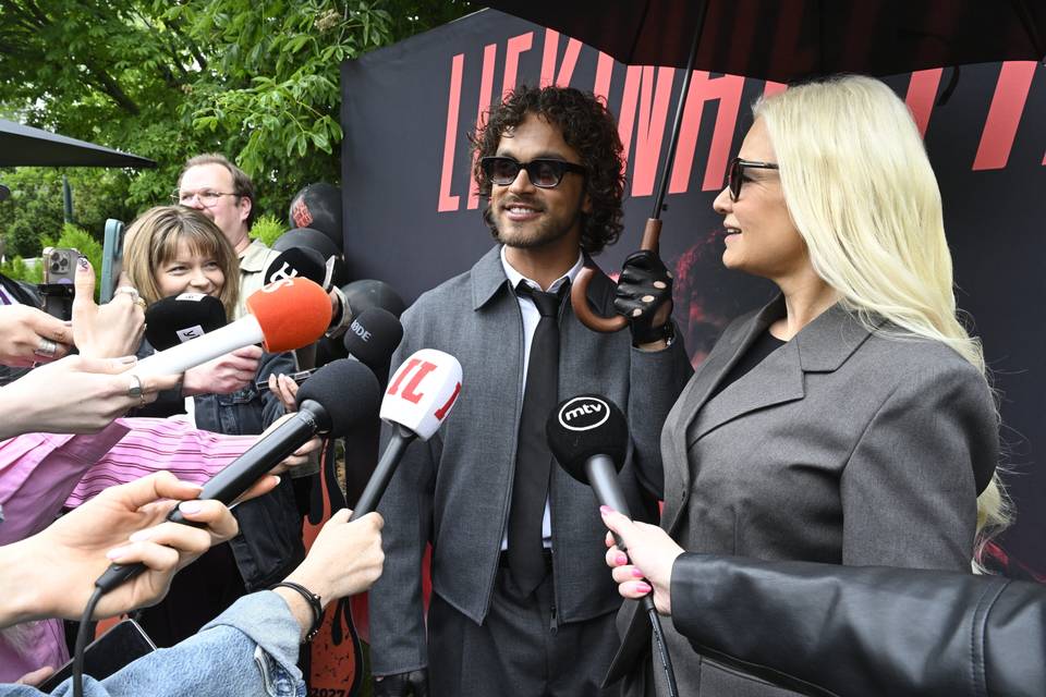 Linda Lampenius paljastaa lastensa pitävän Pete Parkkosesta ja antaneen hänelle lempinimen. 1