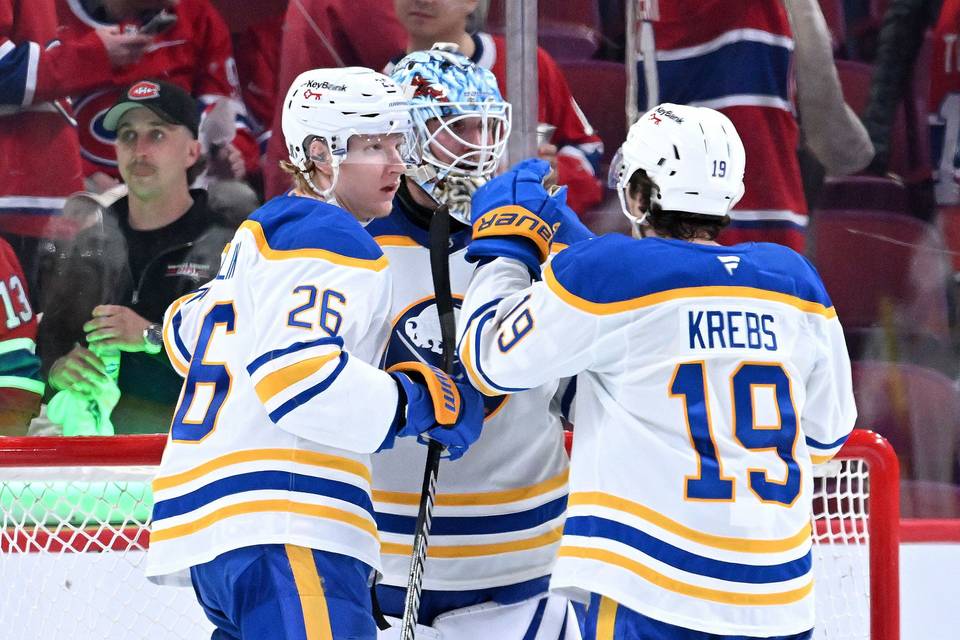 Luukkosen loistava suoritus NHL:n pudotuspeleissä, Buffalon onnekas pomppumaali – katso videot 1