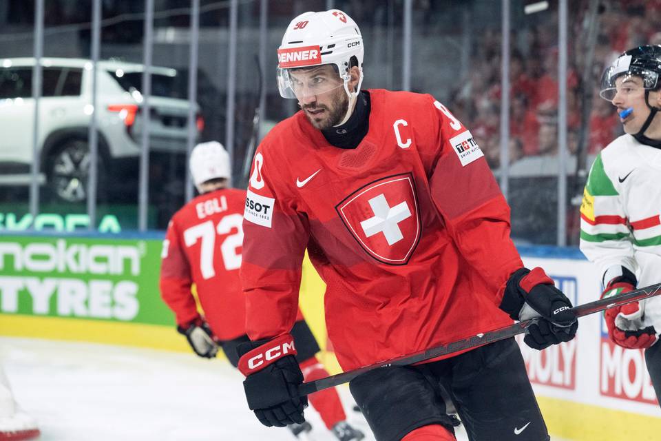 MM-jääkiekossa murskavoitto – NHL:n huippupuolustajalta hattutemppu alle viidessä minuutissa MM-jääkiekossa murskavoitto – NHL:n huippupuolustajalta hattutemppu alle viidessä minuutissa 1