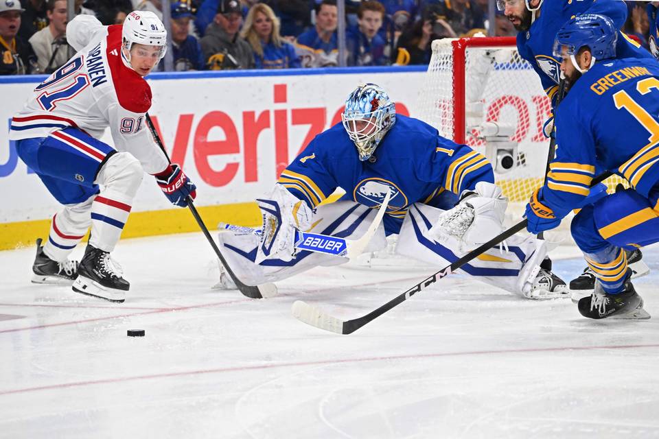 Montreal voitti Buffalon tiukassa ratkaisevassa ottelussa ja etenee itälohkon finaaliin. Montreal voitti Buffalon tiukassa ratkaisevassa ottelussa ja etenee itälohkon finaaliin. 1