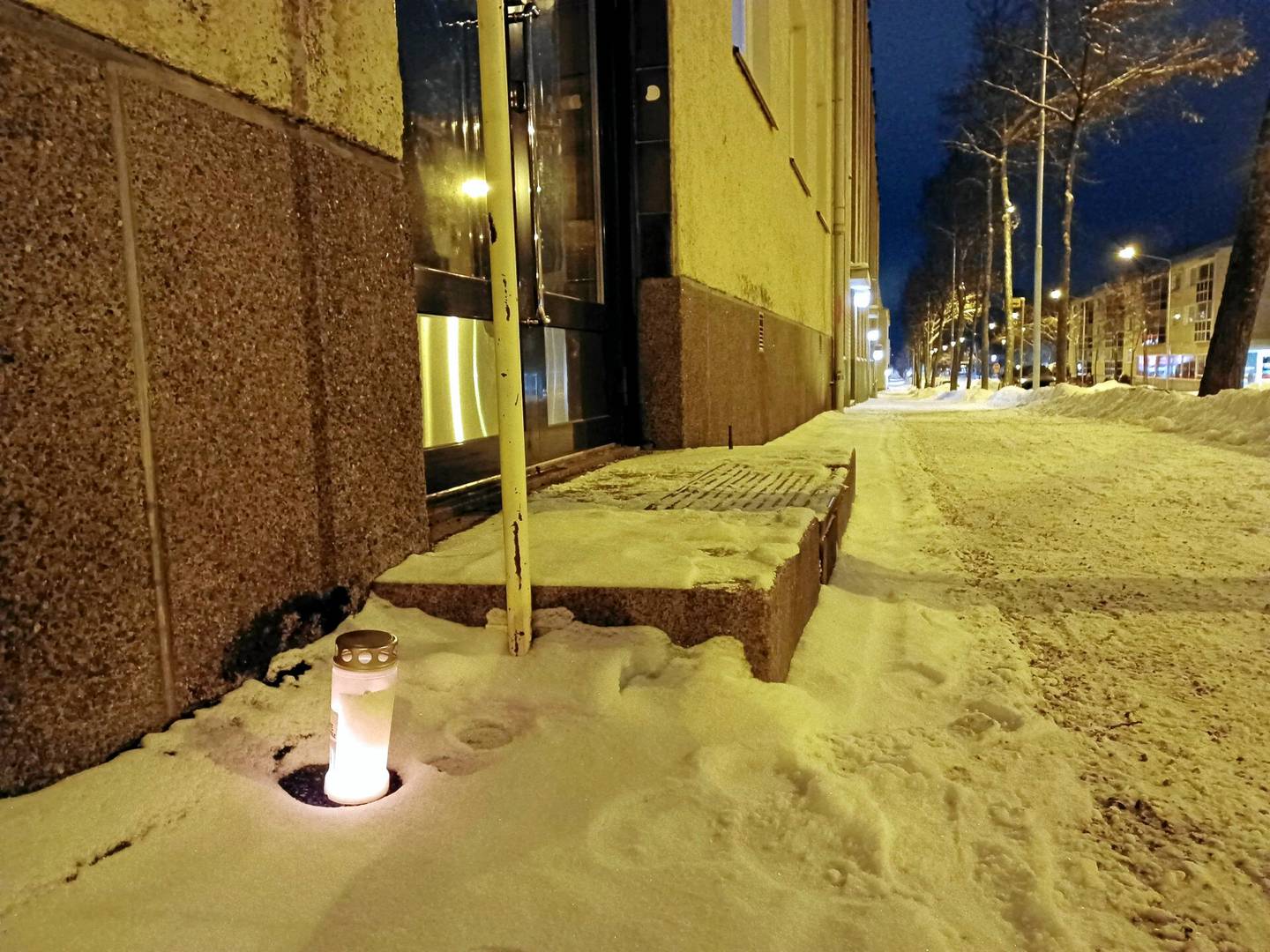 Nuorten itsemurhat ovat jälleen nousussa – verkkokeskusteluilla saattaa olla merkitystä 1