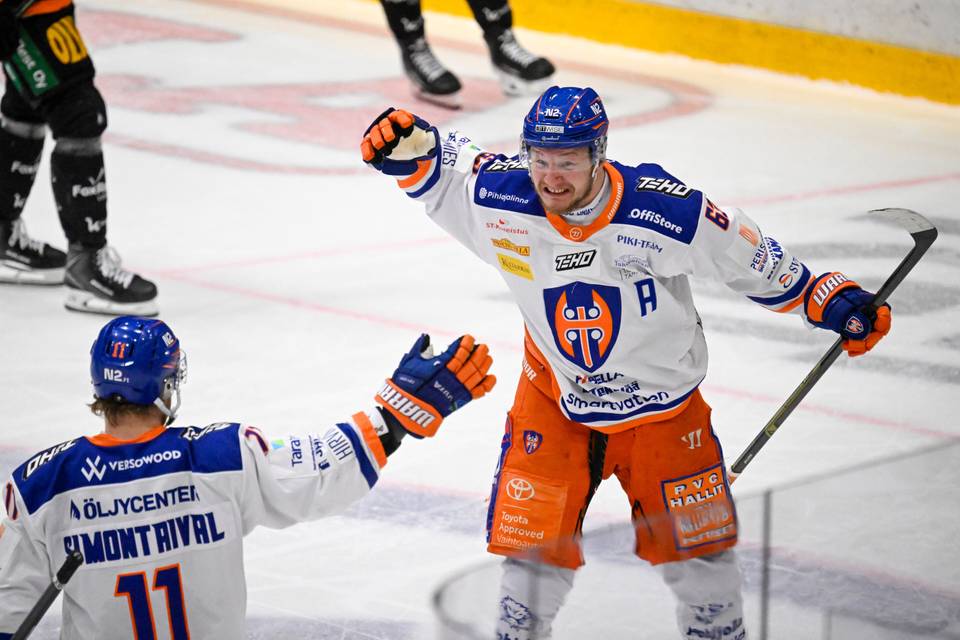 Pudotuspelien parhaaksi pelaajaksi valittu Joni Tuulola liittyi harvinaiseen joukkoon. 1
