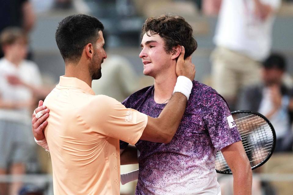 Ranskan avoimissa jälleen yllätys – brasilialaisnuori kaatoi Djokovicin 1