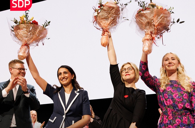 Razmyar, Malm ja Perholehto valittiin SDP:n varapuheenjohtajiksi. 1
