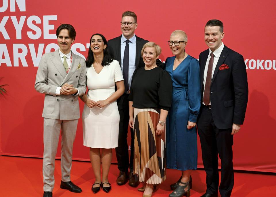 SDP ja Vihreät käynnistävät puoluekokouksensa SDP ja Vihreät käynnistävät puoluekokouksensa 1