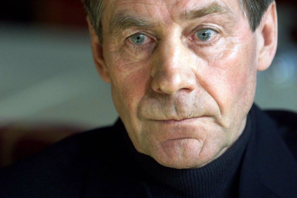 Seiska: Entinen olympiatason urheilija ja urheilujohtaja Esa Klinga on menehtynyt. Seiska: Entinen olympiatason urheilija ja urheilujohtaja Esa Klinga on menehtynyt. 1