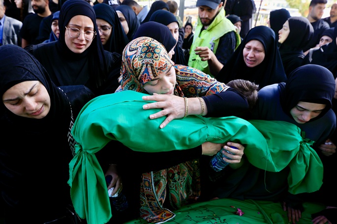 Seitsemän kuollut Israelin iskuissa Libanonissa, israelilainen sotilas menehtyi. 1
