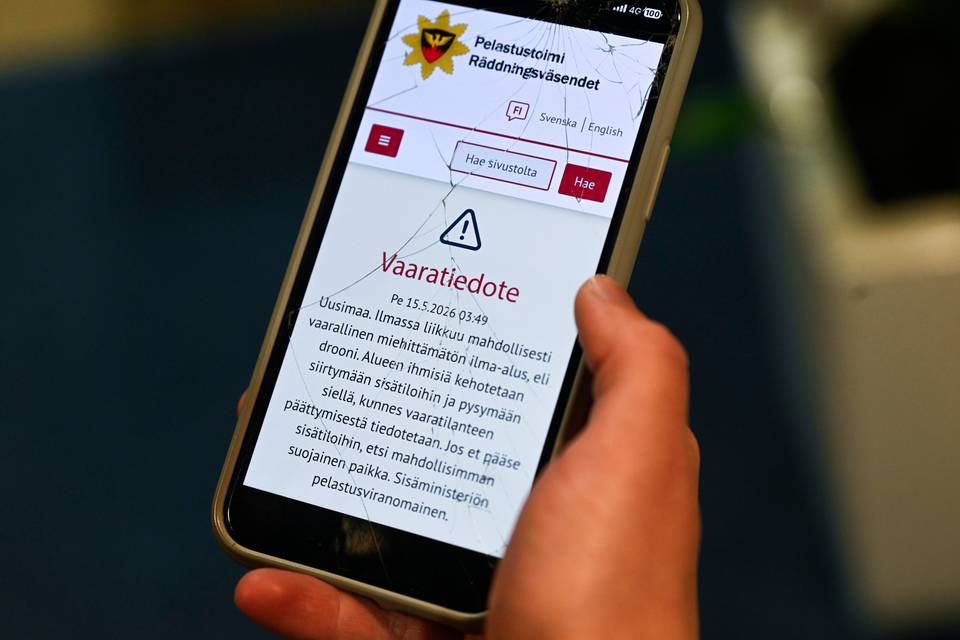 STTK katsoo, että drooniuhkien vuoksi kotiin jääville työntekijöille tulisi maksaa palkkaa. 1
