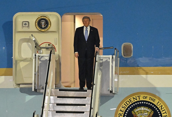 Trump saapuu Pekingin valtiovierailulle Kiinaan 1