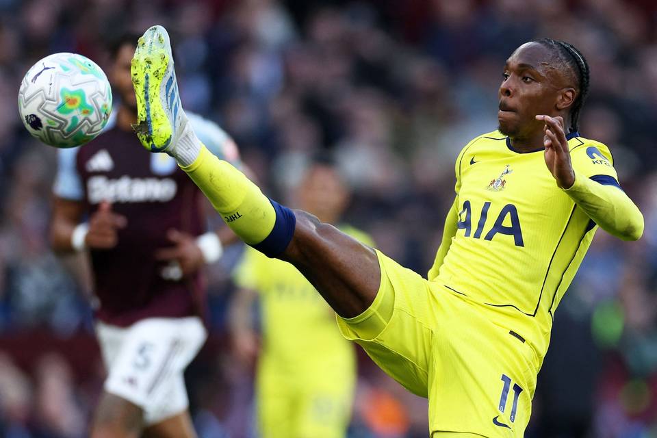 Valioliigassa putoamista vastaan kamppaileva Tottenham pelaa tasan Leedsin kanssa. 1