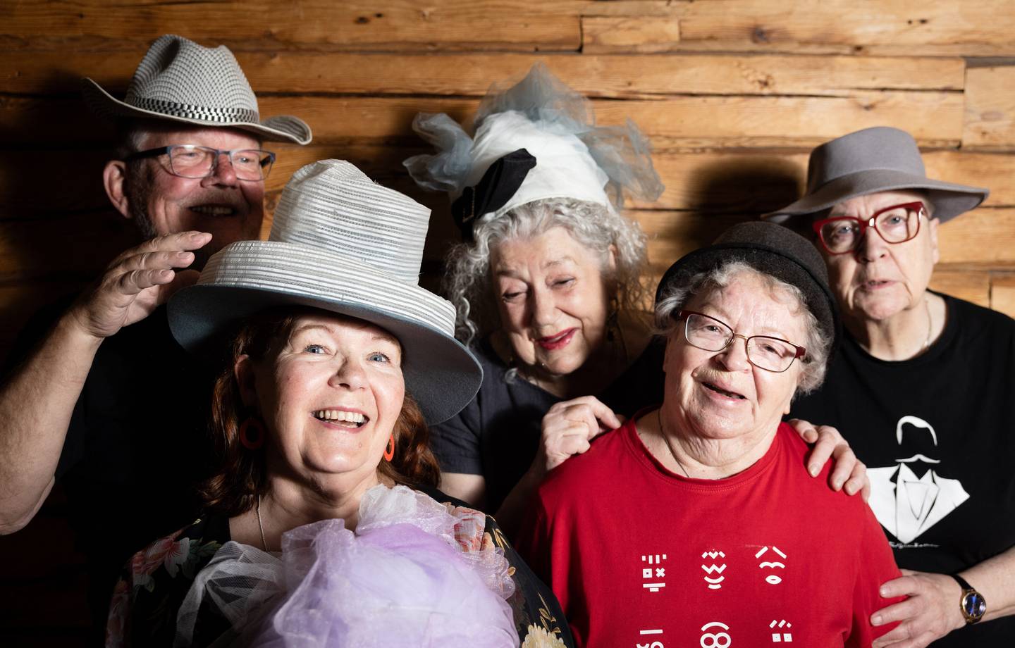 Alastonpuvut aiheuttivat laajan palauteryöpyn ja esitysten perumisia – 46 vuotta toiminut Fiasko ei aio hiljentyä Alastonpuvut aiheuttivat laajan palauteryöpyn ja esitysten perumisia – 46 vuotta toiminut Fiasko ei aio hiljentyä 1