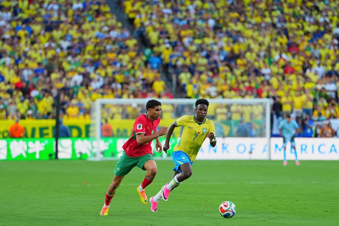 Brasilia ja Marokko päätyivät 1-1 tasapeliin hyökkäysvoittoisessa ottelussa MM-kisoissa. Brasilia ja Marokko päätyivät 1-1 tasapeliin hyökkäysvoittoisessa ottelussa MM-kisoissa. 1