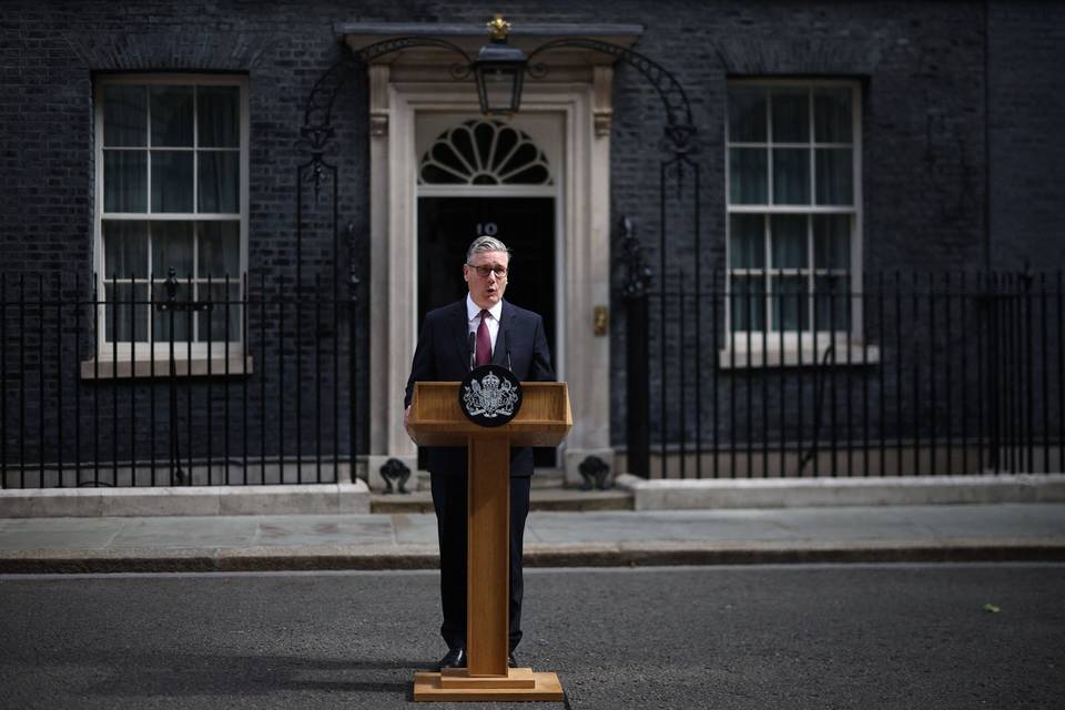 Britannian pääministeri Keir Starmer luopuu virastaan. Britannian pääministeri Keir Starmer luopuu virastaan. 1