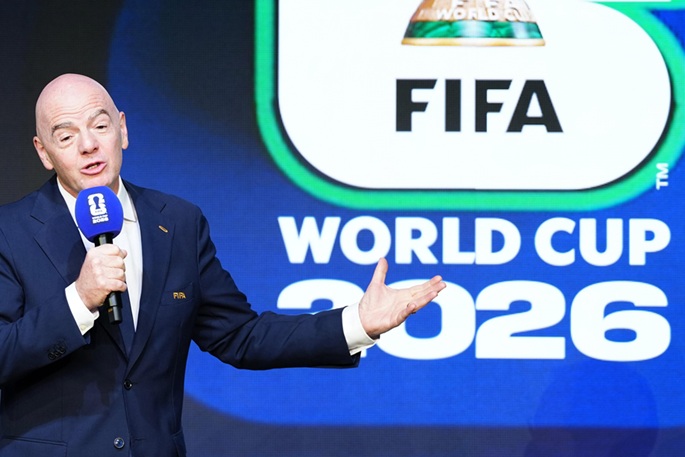 Gullit vaatii FIFA:n presidentin eroa MM-kisojen maahanmuutto-ongelmien vuoksi 1