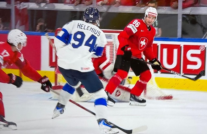 Helenius sankarina, kun Leijonat voittavat jääkiekon MM-tittelin Helenius sankarina, kun Leijonat voittavat jääkiekon MM-tittelin 2