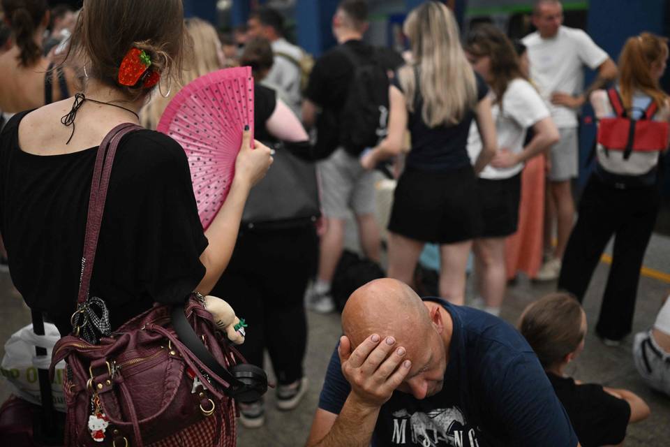 Helteet vaivaavat Itä-Eurooppaa, kuumin ilmavirtaus siirtyy pois loppuviikosta. 1
