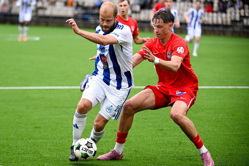 HJK ja sarjakärjessä oleva Inter tarjosivat kuuden maalin näytöksen jalkapalloliigassa. HJK ja sarjakärjessä oleva Inter tarjosivat kuuden maalin näytöksen jalkapalloliigassa. 1