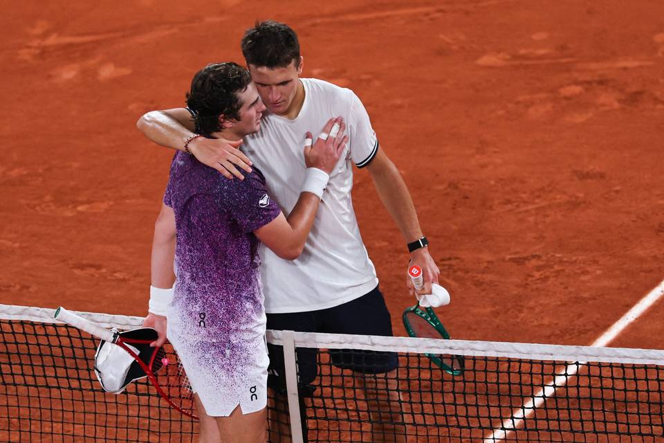 Jakub Mensik eteni ensimmäistä kertaa grand slam -välieriin. 1