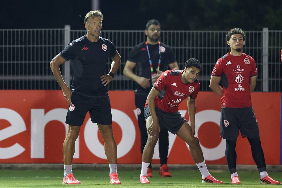 Japani romutti Tunisian mahdollisuudet edetä jatkopeleihin MM-kisoissa. 1