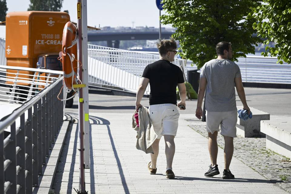 Joka neljäs suomalainen investoi lomarahansa. 1