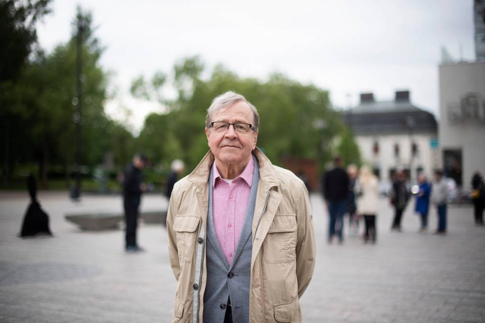 Kotuksen valitsema kuukauden sana liittyy tunnettuun uutisankkuriin Pate Mustajärveen. 1