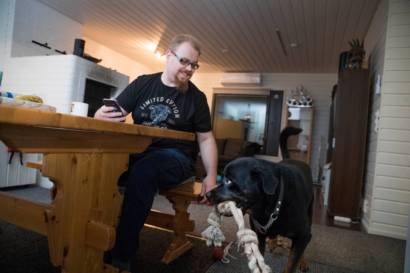 Kuopiolainen Jokke Nevalainen, 38, on saavuttanut Stanley Cupin voiton – paljastaa Carolina Hurricanesin menestyksekkäät strategiat. 1
