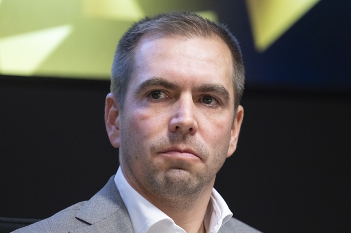 Lahm kritisoi Infantinoa: 'Maailmancupia myydään' Lahm kritisoi Infantinoa: 'Maailmancupia myydään' 1