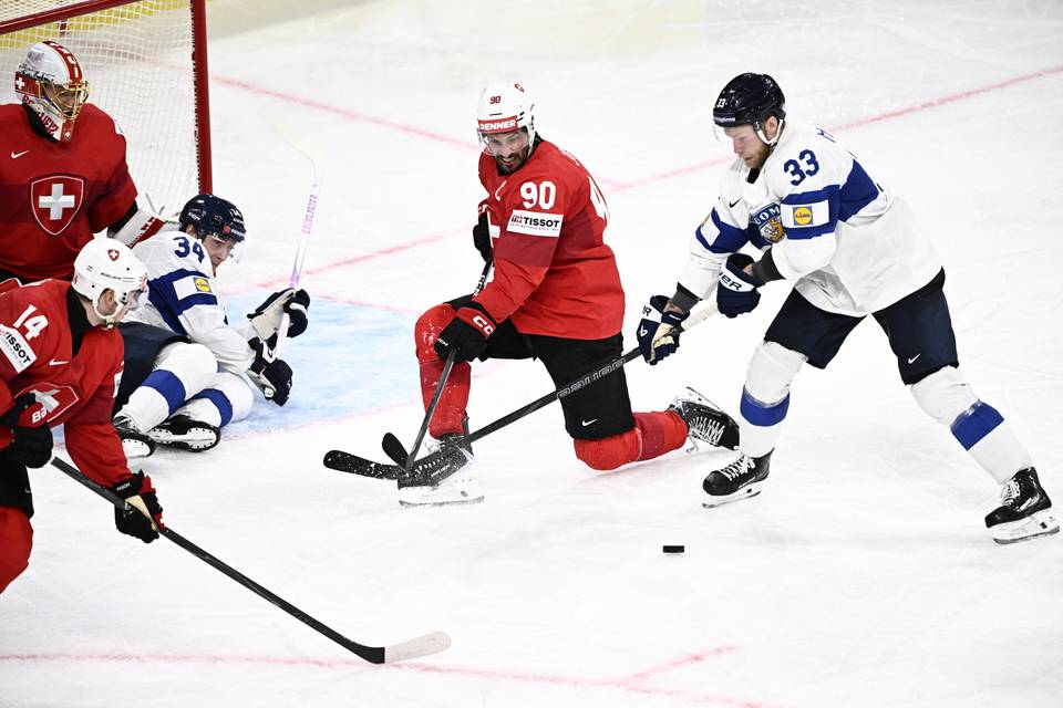 Leijonat seuraavassa vuoden MM-lohkossa Sveitsin, Ruotsin ja isäntämaan seurassa Leijonat seuraavassa vuoden MM-lohkossa Sveitsin, Ruotsin ja isäntämaan seurassa 1