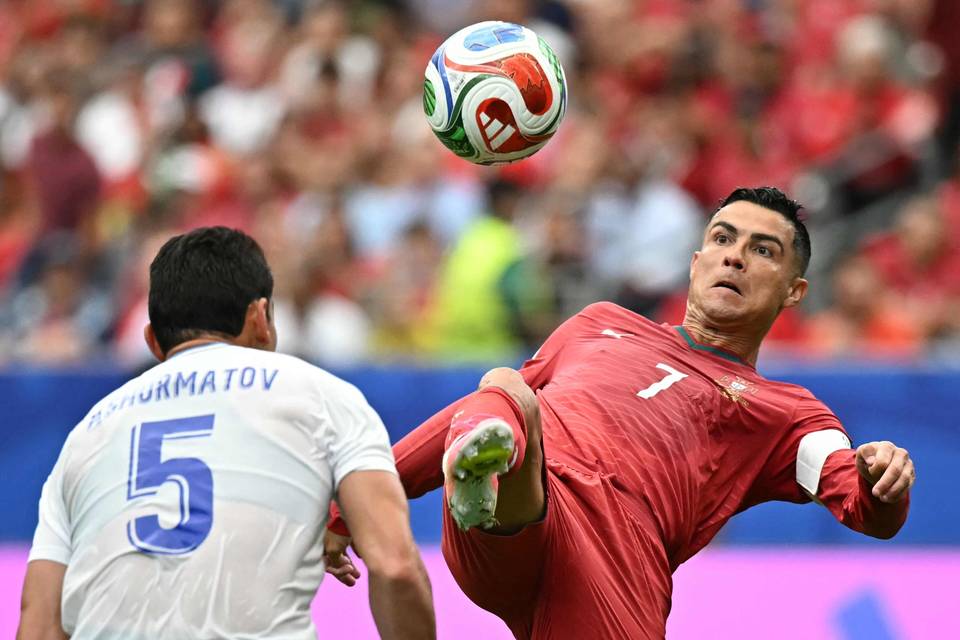 Messin ja Ronaldon kilpailu jatkuu urheilu-uran myöhäissyksyllä. 1
