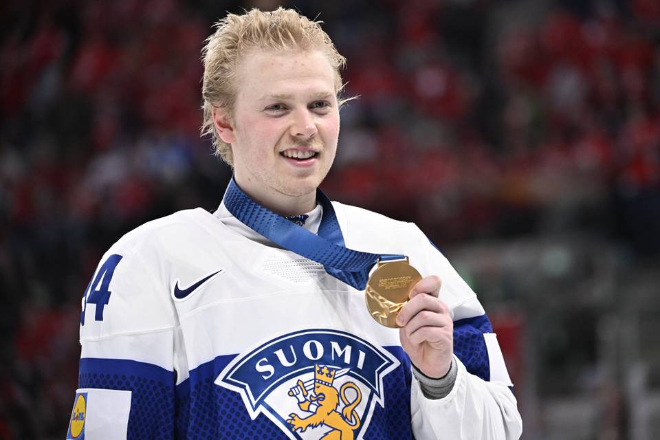 MM-kultaa voittanut Konsta Helenius: "Olin varma, että jos tilaisuus avautuu, niin silloin hyödynnän sen" MM-kultaa voittanut Konsta Helenius: "Olin varma, että jos tilaisuus avautuu, niin silloin hyödynnän sen" 2