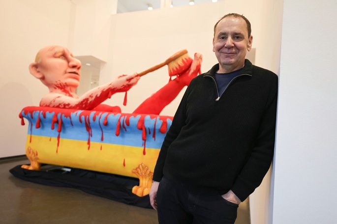 Moskovan tuomioistuin vahvistaa vankeustuomion saksalaiselle satiirikkolle Tillylle. 1