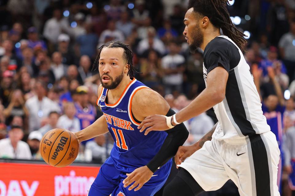New York Knicksin 53 vuotta kestänyt mestaruusodotus päättyi NBA:ssa. New York Knicksin 53 vuotta kestänyt mestaruusodotus päättyi NBA:ssa. 1