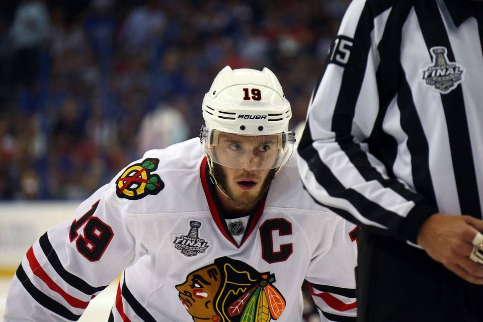 NHL-tähti Jonathan Toews ilmoitti uransa päättymisestä NHL-tähti Jonathan Toews ilmoitti uransa päättymisestä 1