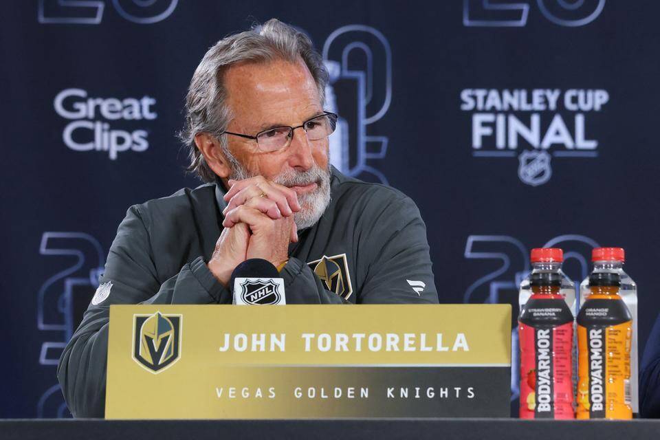 NHL:n mestaruusottelun joukkueen päävalmentaja erosi – uusi valmentaja nimetty NHL:n mestaruusottelun joukkueen päävalmentaja erosi – uusi valmentaja nimetty 1