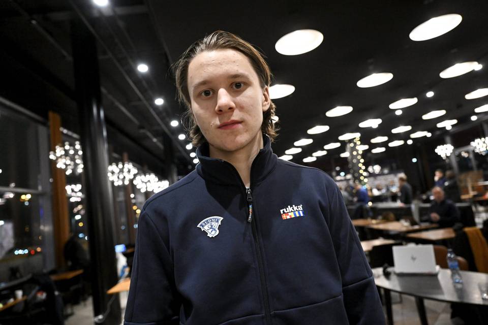 NHL:ssä suomalaispelaajan siirto – nuori puolustaja Panthersiin NHL:ssä suomalaispelaajan siirto – nuori puolustaja Panthersiin 1