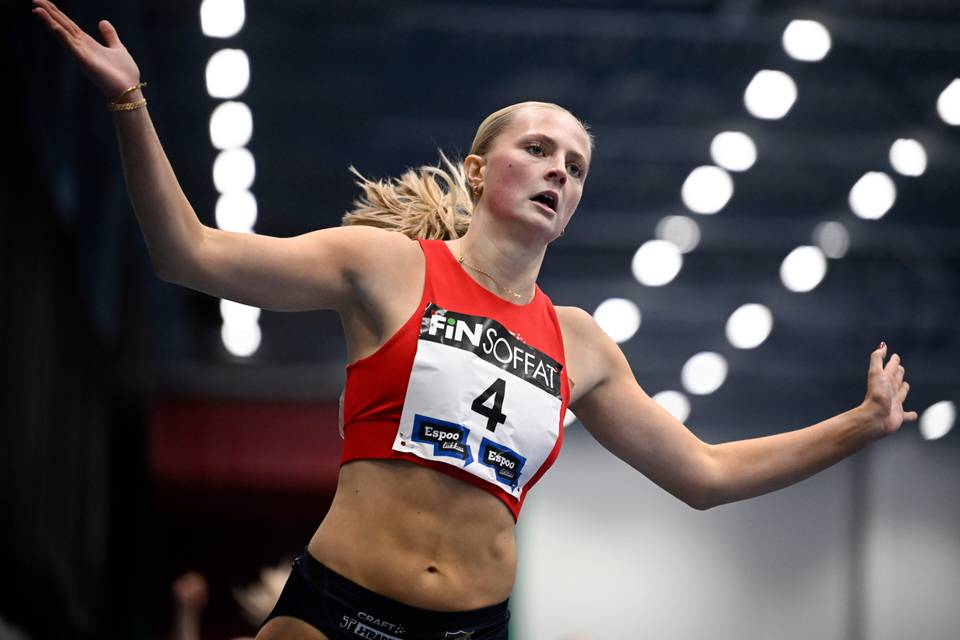 Nora Lindahlin mahdollisuus kilpailla Los Angelesin olympialaisissa on varmistunut Suomen joukkueessa. Nora Lindahlin mahdollisuus kilpailla Los Angelesin olympialaisissa on varmistunut Suomen joukkueessa. 1