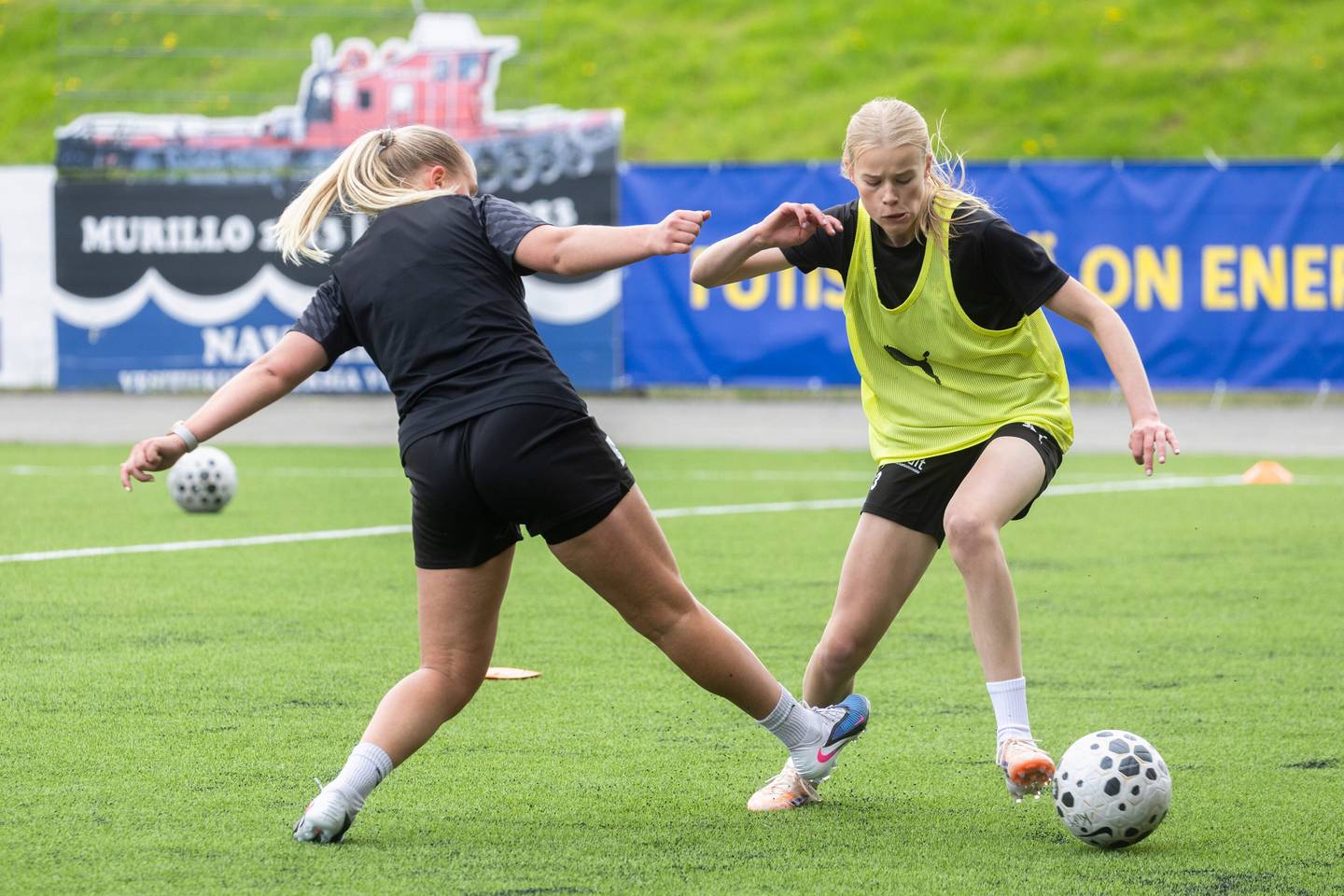 Nuoret pelaajat liittyvät KuPSin liigajoukkueeseen tulevaisuuden tähdiksi. 1