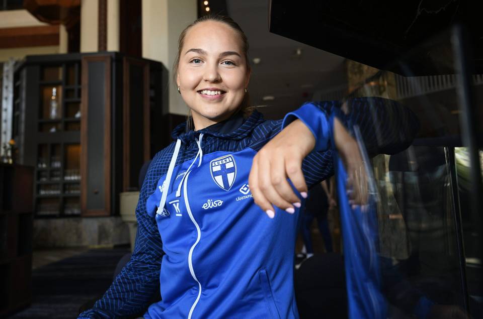 Oona Seveniuksen yllätti brittikenttien vaatimukset intensiivisyydestä ja kovuudesta – totuttelun jälkeen kausi oli menestys sarjanousua lukuun ottamatta. 1