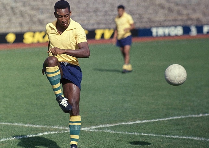 Pele ja Henry saavat kunnian, kun kaksi New Yorkin katua nimetään heidän mukaansa MM-kilpailujen kunniaksi. 1