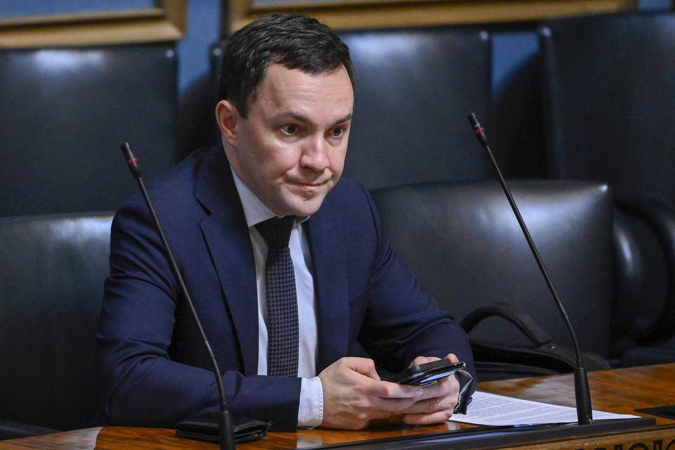 Perussuomalaiset kärsi hallituksen äänestyksessä Rydman-kiistassa. Perussuomalaiset kärsi hallituksen äänestyksessä Rydman-kiistassa. 1