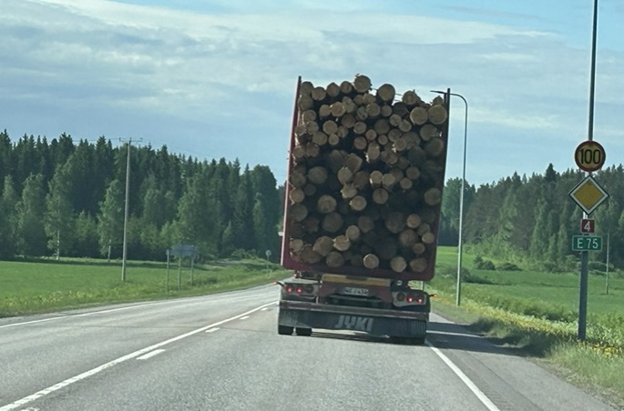 Puuhakkuut lisääntyivät 6 % Suomessa toukokuussa. 1