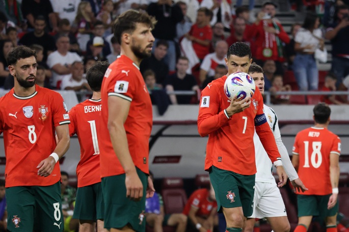 Ronaldo: Kunto? Eikö ole nähty minun pelaavan? Ronaldo: Kunto? Eikö ole nähty minun pelaavan? 1