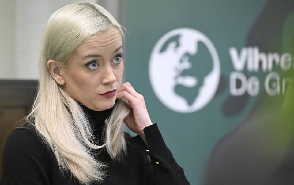 Sofia Virta järjestää tiedotustilaisuuden kello 19 – poissaolo eduskunnasta on herättänyt keskustelua. Sofia Virta järjestää tiedotustilaisuuden kello 19 – poissaolo eduskunnasta on herättänyt keskustelua. 1