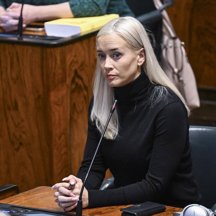 Sofia Virta Vihreistä luopuu kansanedustajan palkkiostaan. Sofia Virta Vihreistä luopuu kansanedustajan palkkiostaan. 2